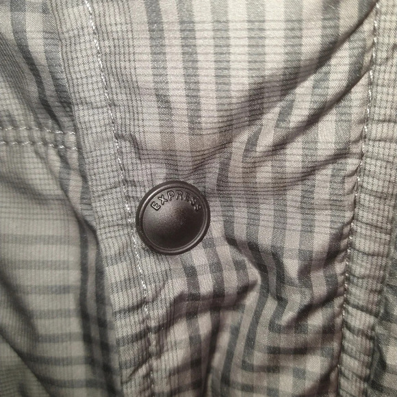 Express Warm Vest EUC 👍 - Picture 7 of 9